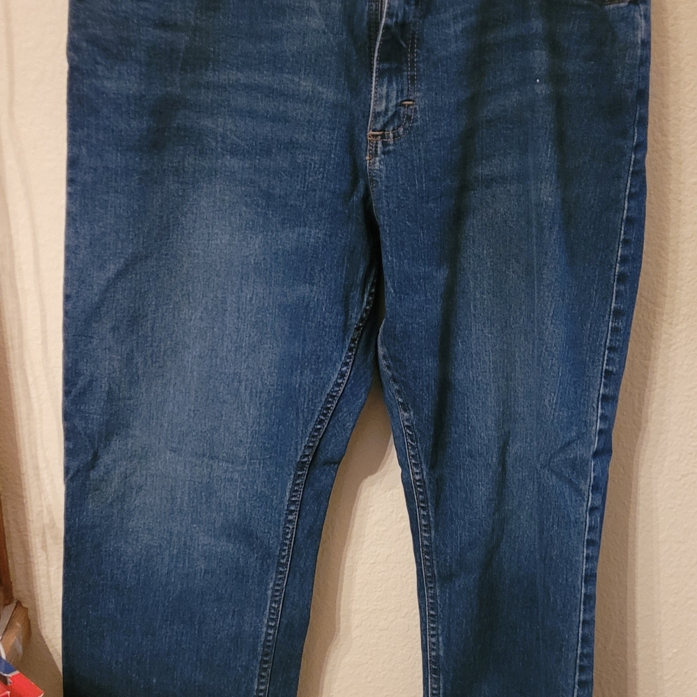 Wrangler Men's Relaxed Fit Blue Jeans